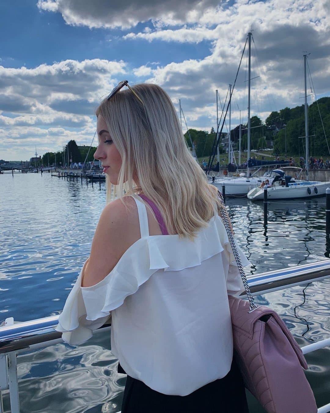 Vanessa 21yo Polish cocksucker living  in Germany