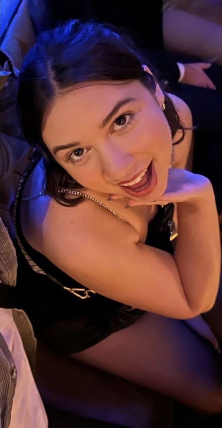 She will always be my favourite. 20 year old sarah exposed