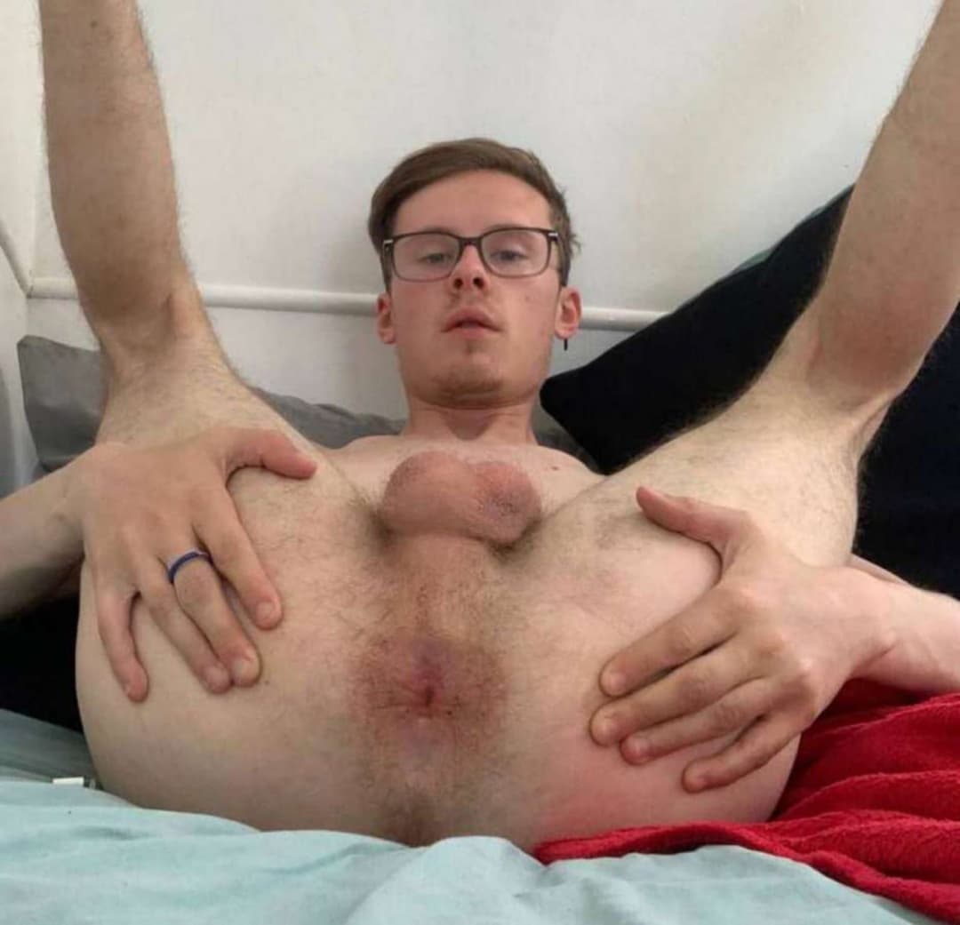 23 year old taylor jay Williams freak slave boi positive he actually wants his life ruined.