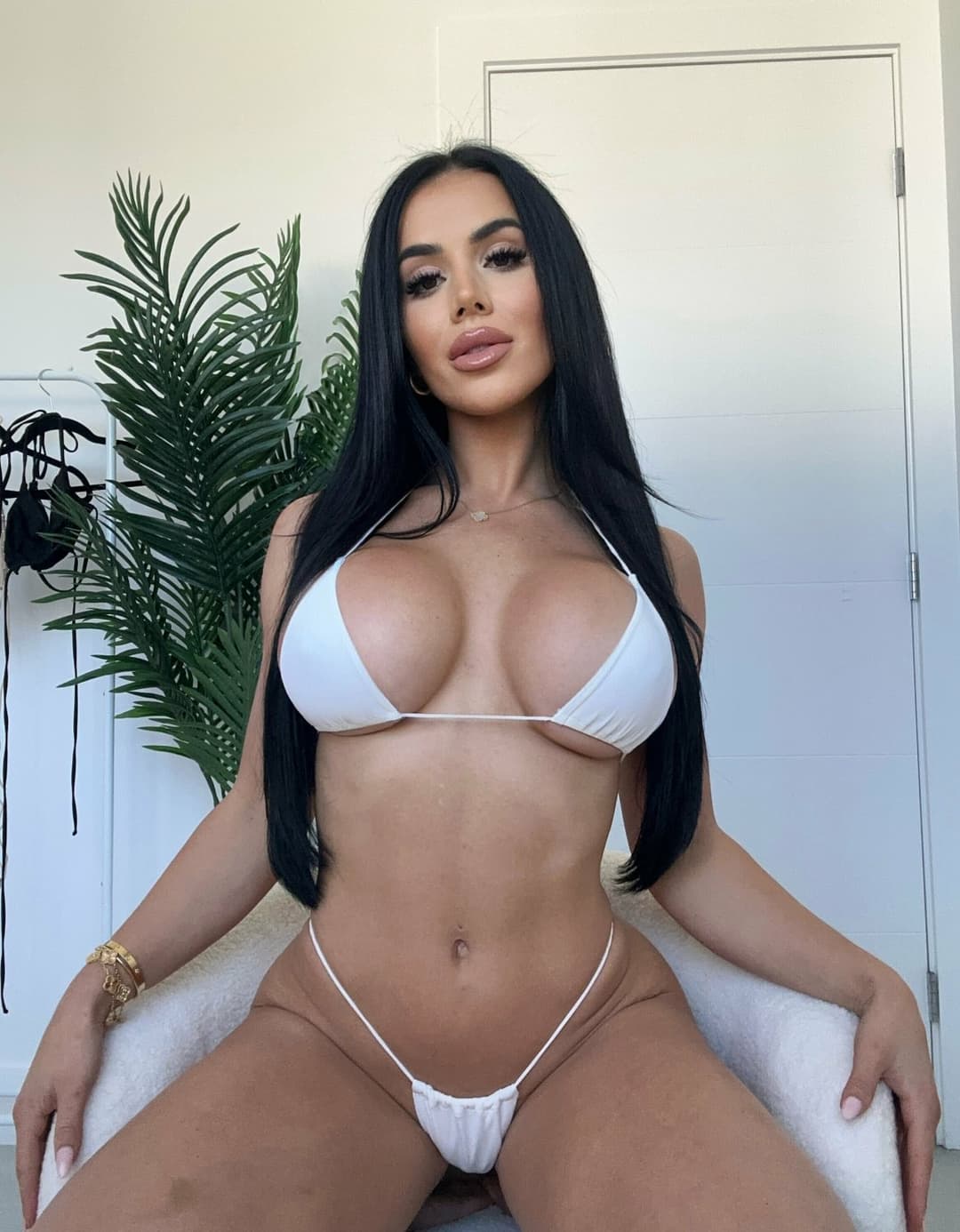 HIJAB MILF COVERED IN HIS CUM