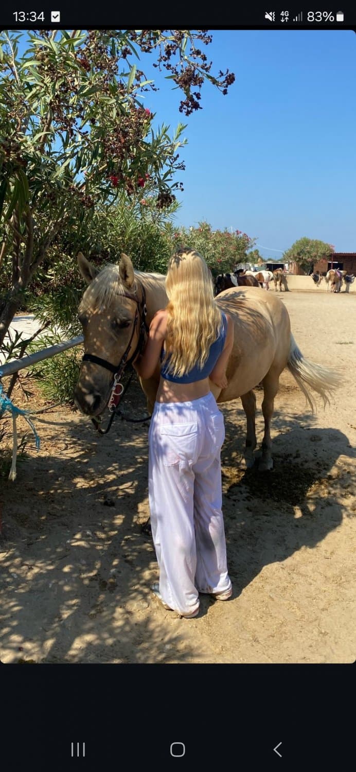 Risk The trough of losing Controle over her Pics Turns me on.. Kik Admin317