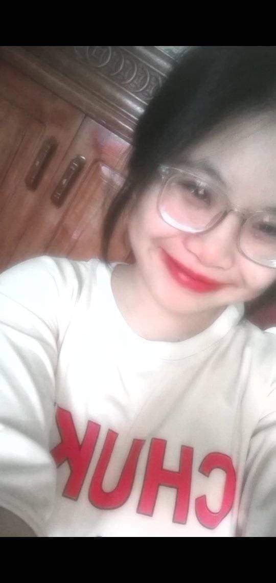 Click to view full size ai có info bé này thì cho tôi xin nhé! phùng quỳnh linh 2k8 ba vì (p2)