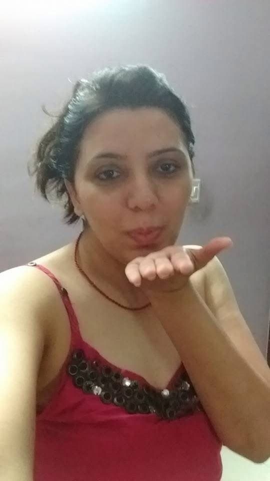 Facebook slut leaked, fucking whore fucks men for money, Dm to fuck her for money