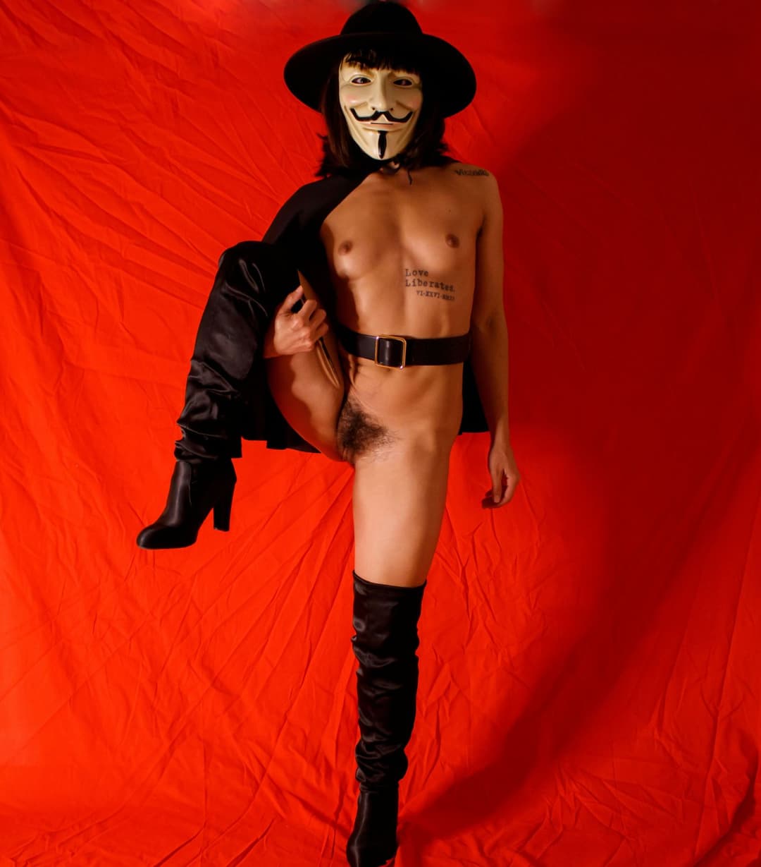 Guy Faux Cosplay Maia Rain