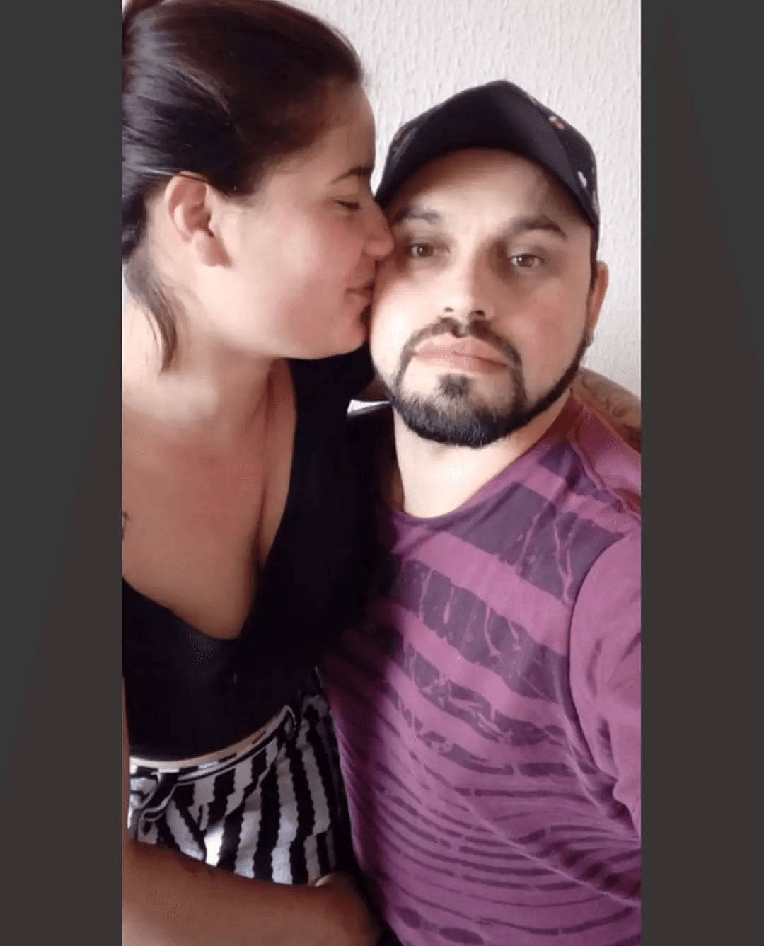 Corno quer que avaliem sua esposa. E quer saber se alguém consegue achar a rede social dela rsrsrs