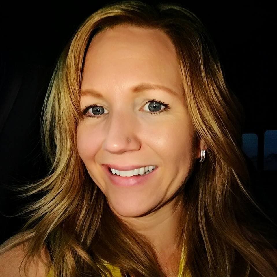 Rachel wanted to make sure everyone was ready to film her showing off her body at mardi gras