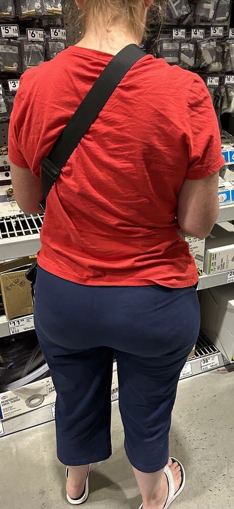 GILF with a PHATTY ?? (that fuckin booty?)