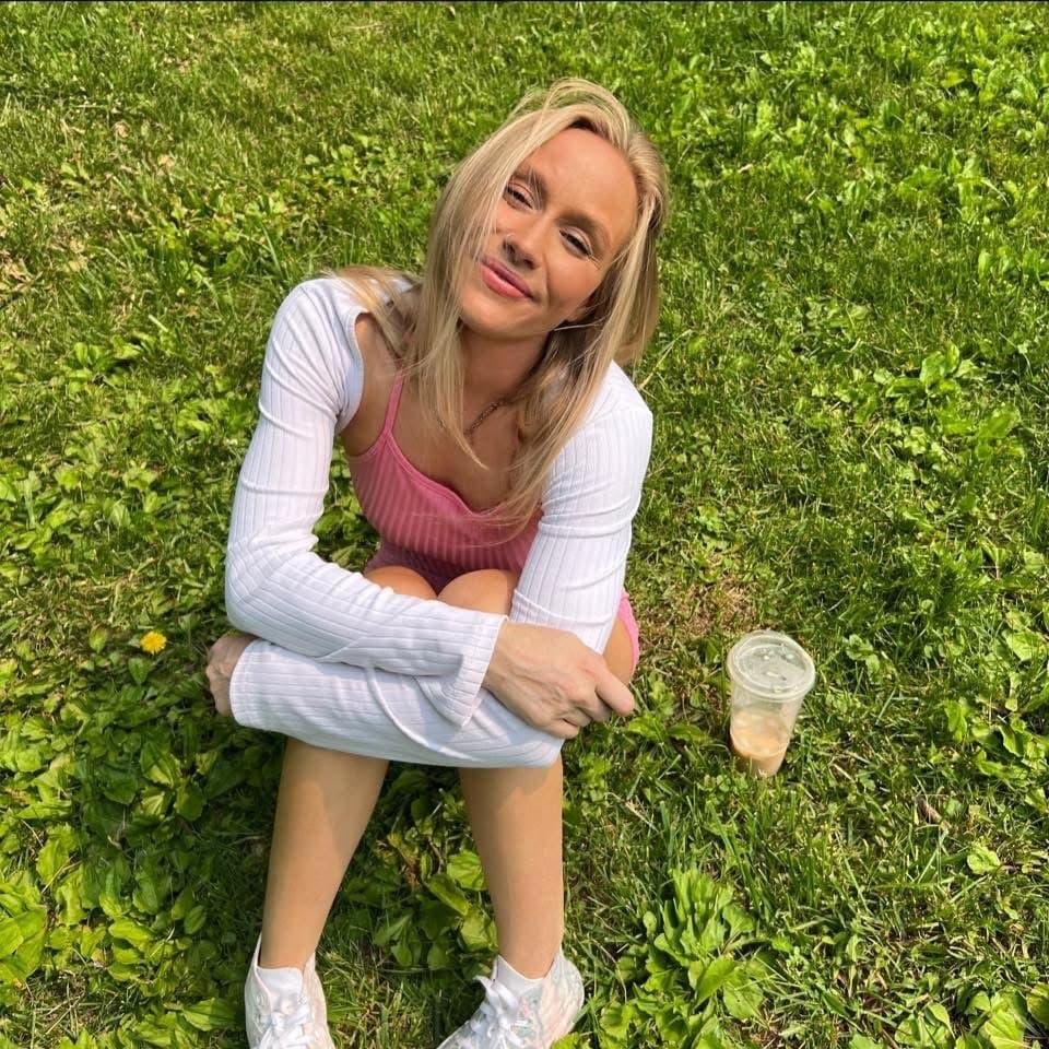 Cheating petite blonde loves anal & creampies