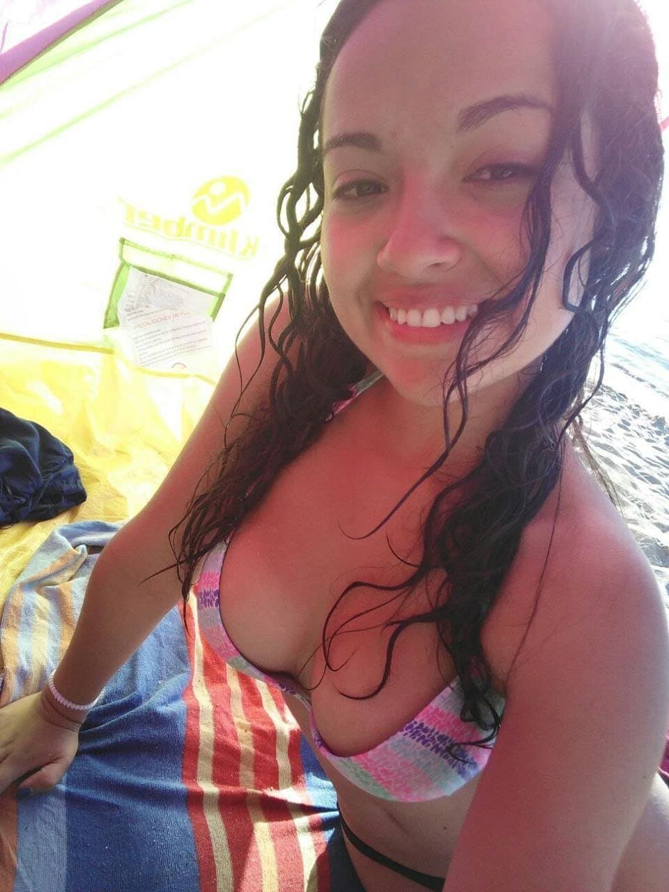 Catalina Muñoz una zorra chilena de concepcion adicta a tragar verga