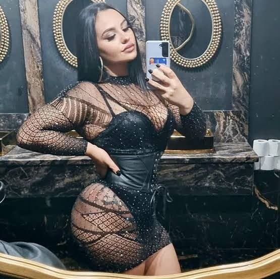 Agente penitenciária brasileira dando pra um preso na cadeia da Inglaterra