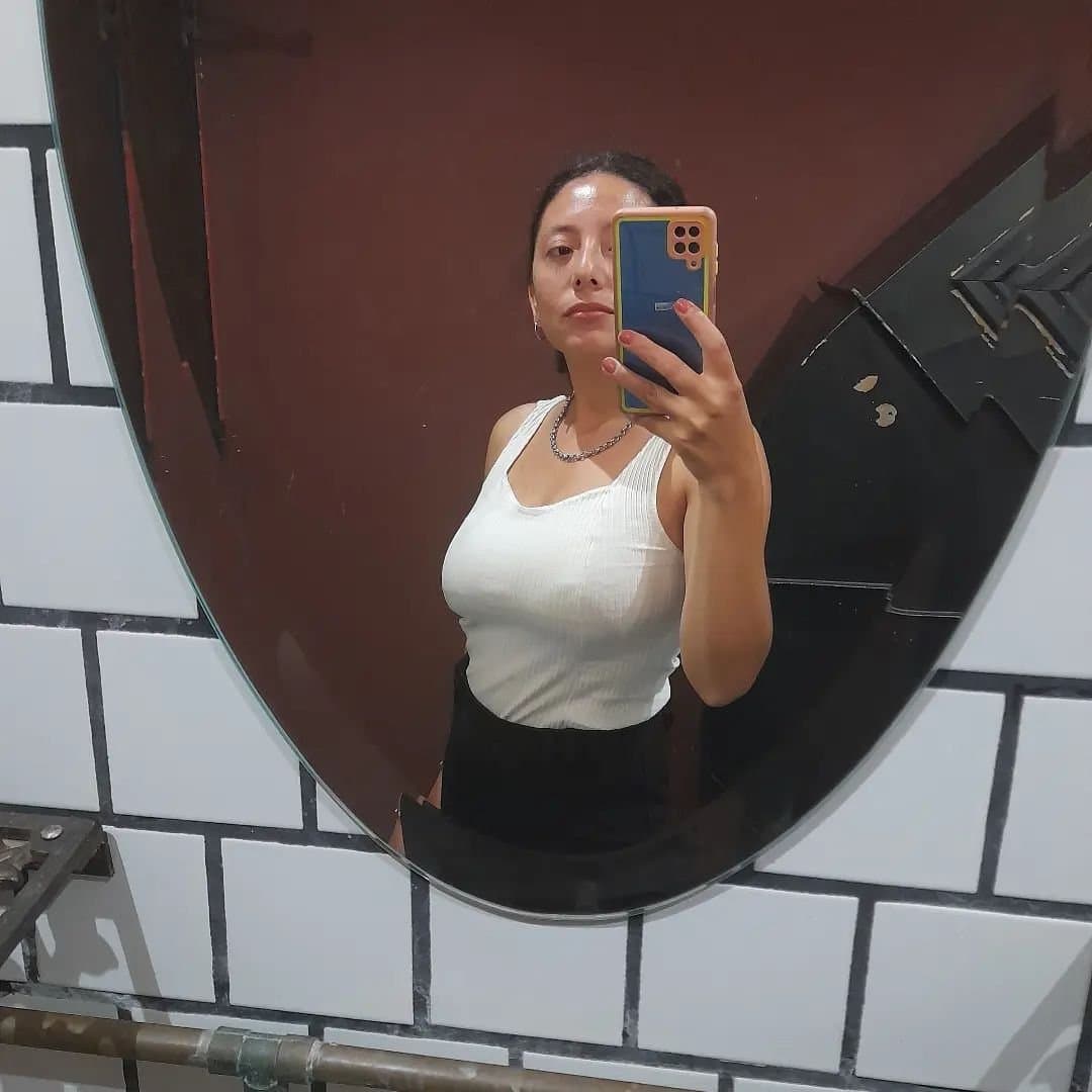 TREMENDA FLACA TETONA ARGENTINA/SKINNY ARGENTINA WITH HUGE TITS (SOFT)