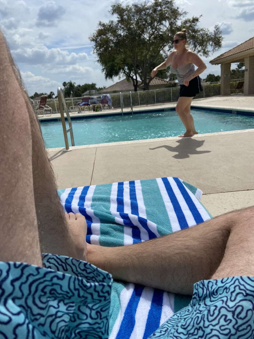 Click to view full size Kathy Bee (42 y/o cousin 34G Tits)