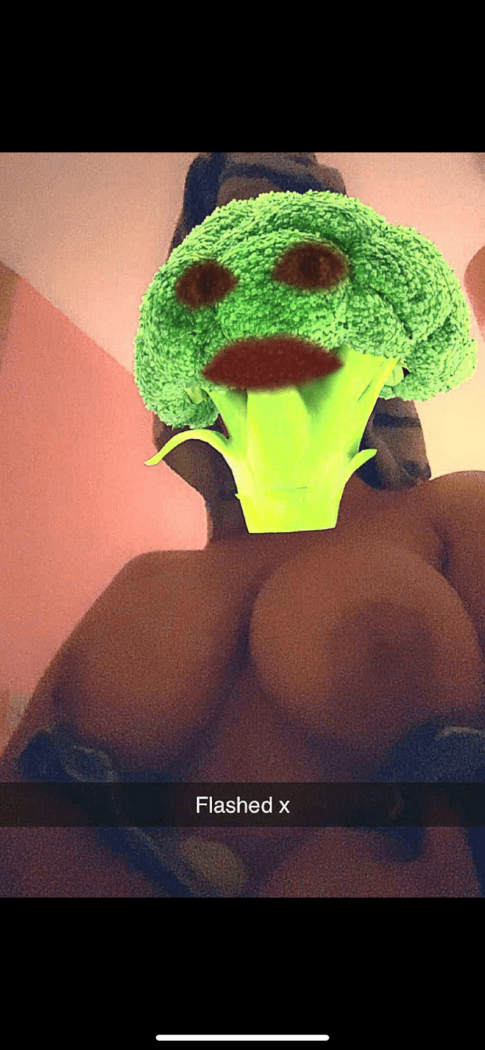 Click to view full size Snap slut Rose showing what a good fuck toy she can be