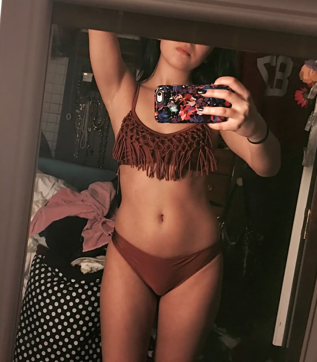 Alisha - coke whore collage slut and her coke whore friends