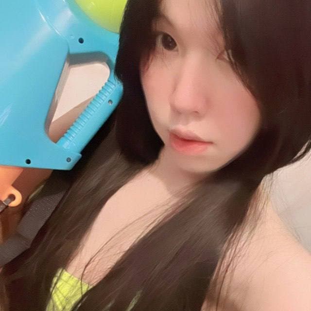 Click to view full size Dara Tik Tok