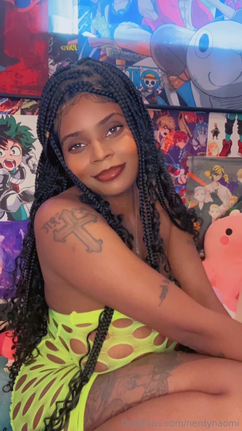 Naymimii aka Naomi aka Nay