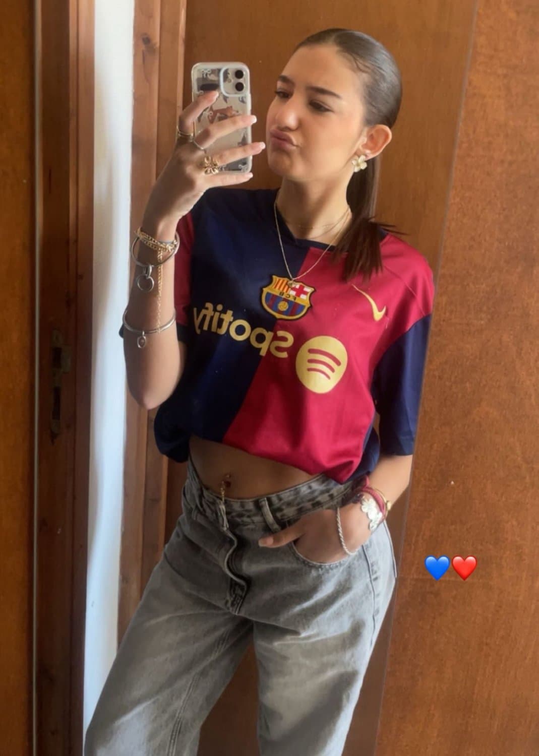 Francaise maigre au petit cul sexy