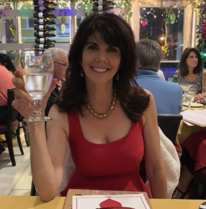 Catholic MILF Dee Is A Whore! (Penance Needed)