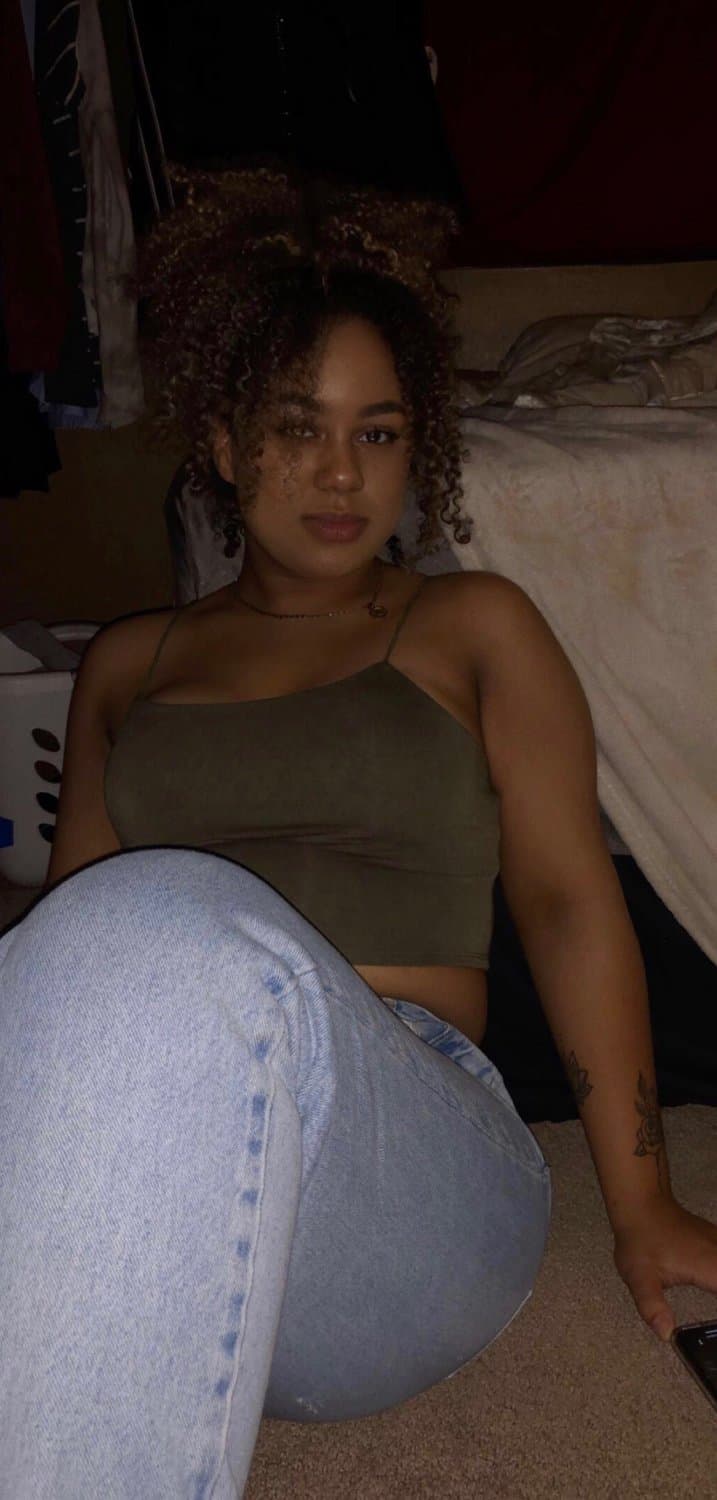 Sexy Redbone slut sucks a fat dick sloppy deepthroating it like a good slut and gets fucked hard