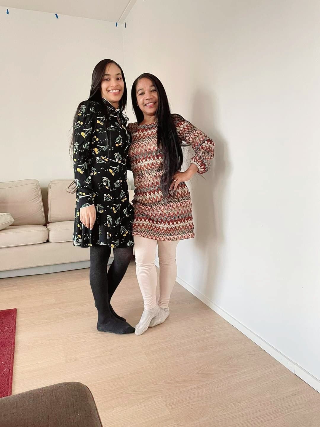 Ella y su madre te mamaran la polla