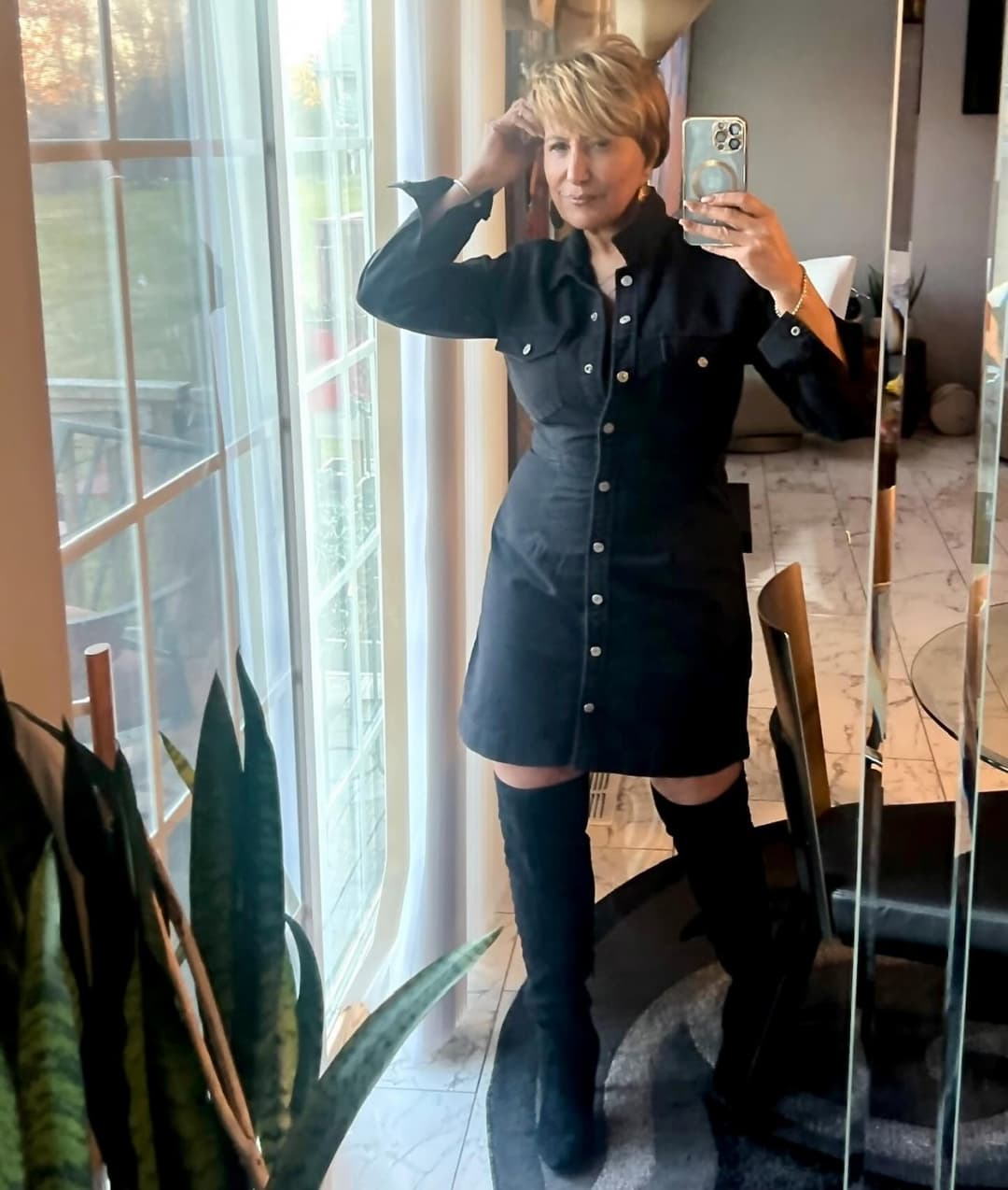 Thick Gilf flight attendant 2