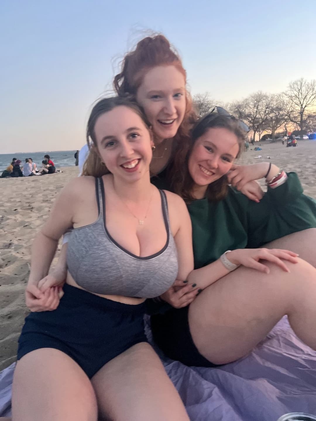 Busty college girl Br1dg3t