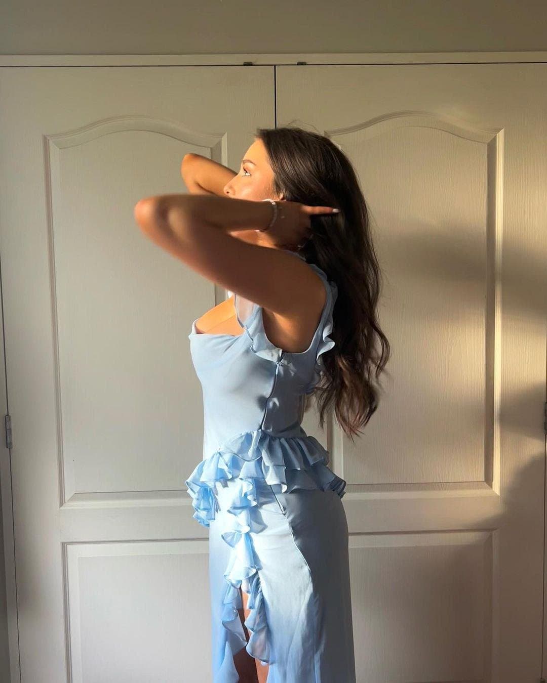 Young Busty New Zealand College Whore Emma Donovan (@emasbears on tiktok and @em_donovan on ig)