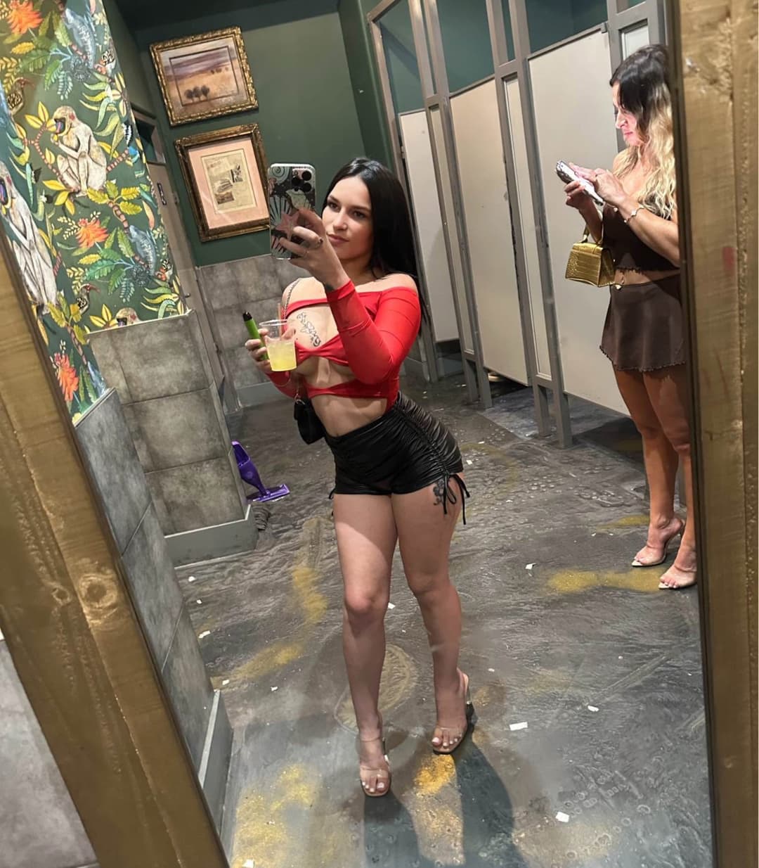 Click to view full size Tinder date was a total slut last night