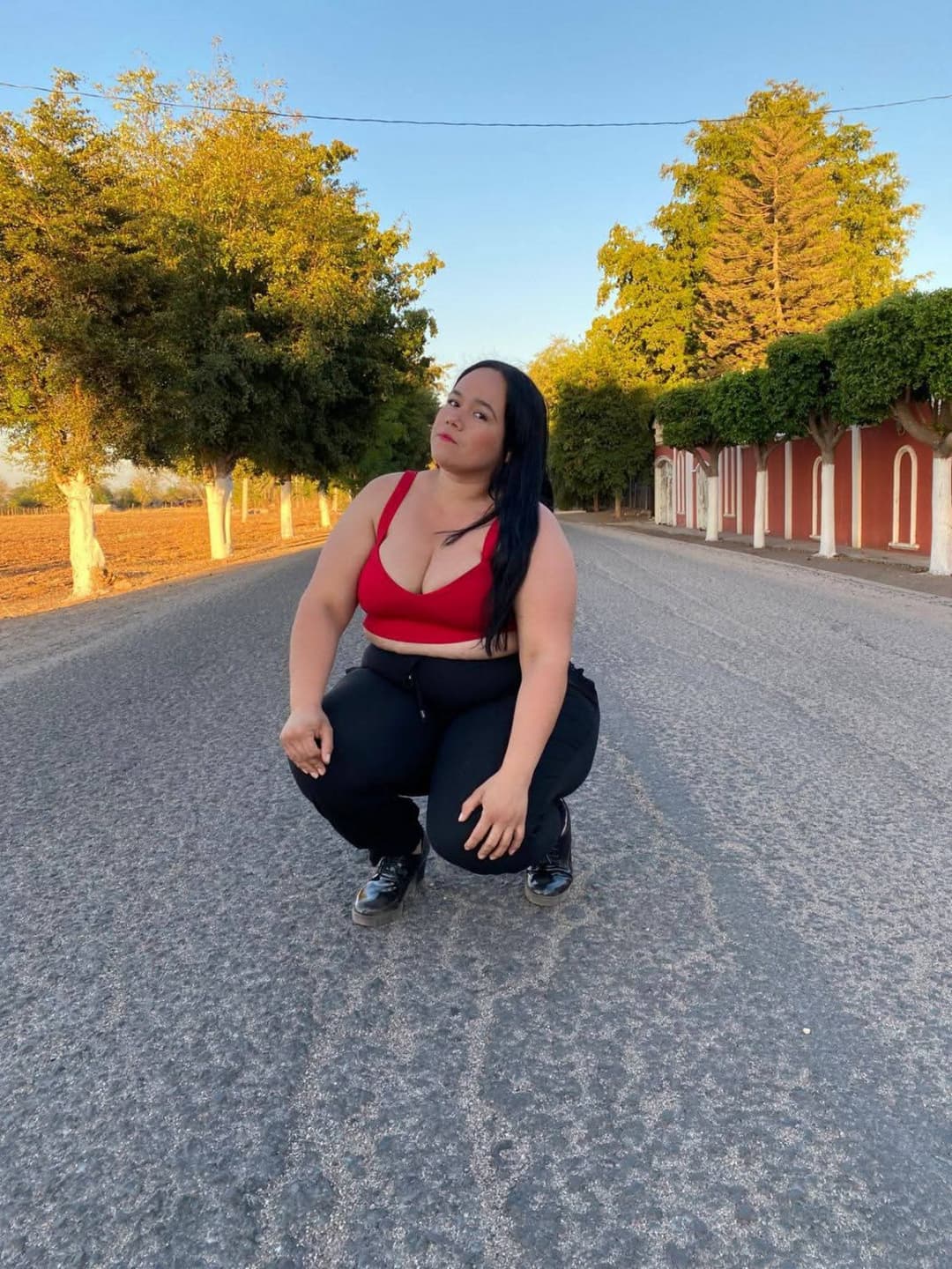 PEAR SHAPE THICK CURVY LATINA SSBBW BIG BOOTY ASS