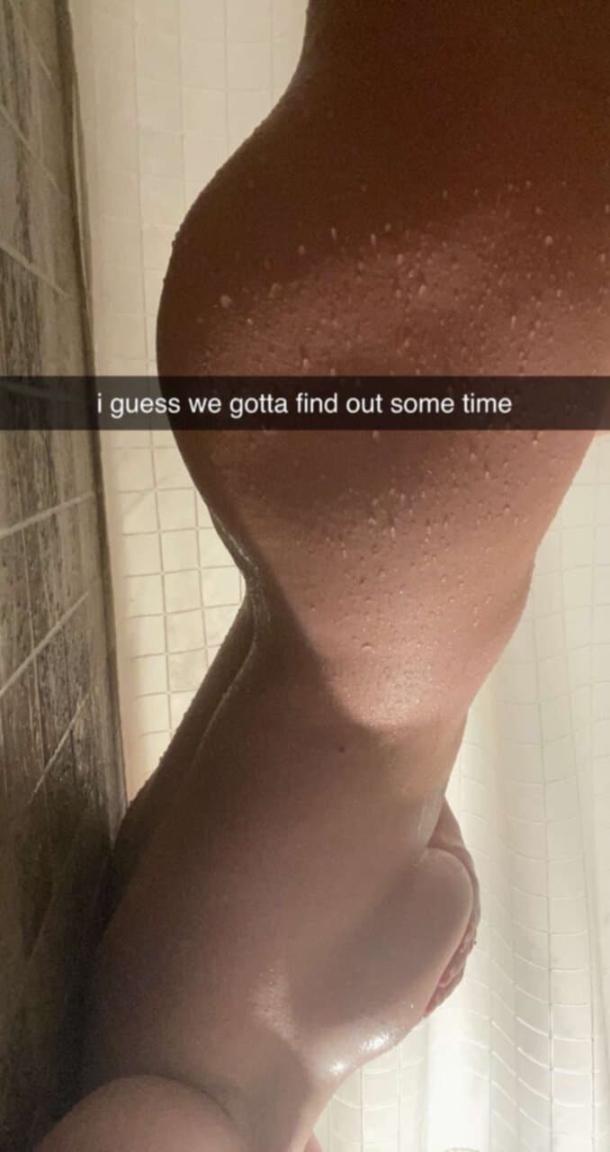 Fit teen shows sexy body