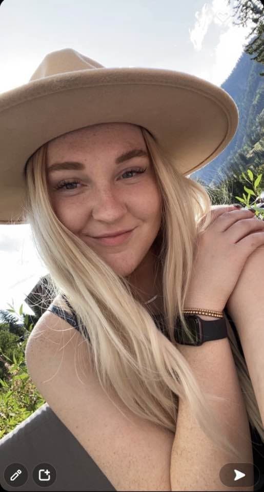 Brasileiro vazando os nudes da sua namorada gringa