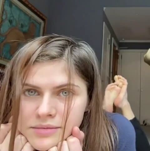 i swear Some feet were made for kissing ?????