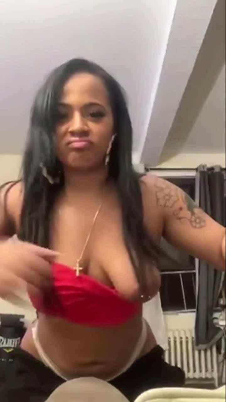 Click to view full size CELEBRITIES Nipple Slip IG Live (Cardi B, Halle Bailey, Megan Thee Stallion...)