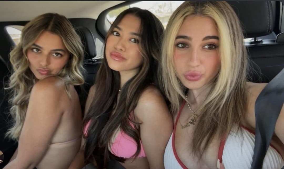 Krischelle Delgado - Huge Tits in Pink Bikini w/ Friends