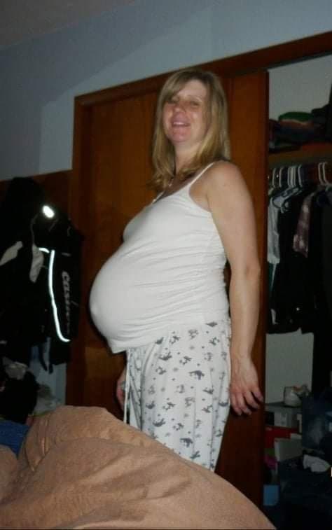 Tanja, regular mom by day, hogtied bondage slut by night.