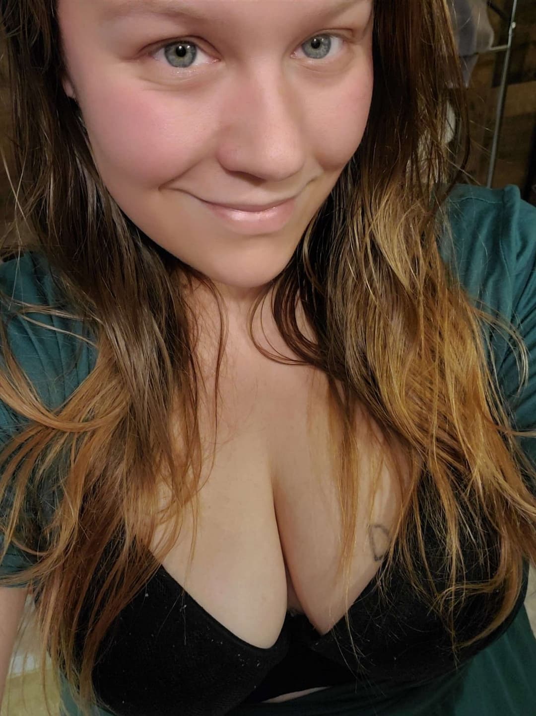 Would you fuck this hot mom pt.1