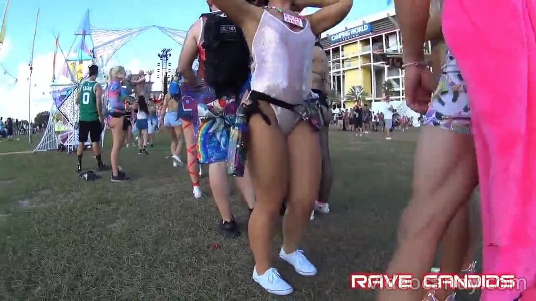 pawg party rave festival dancing with her big ass candid camera
