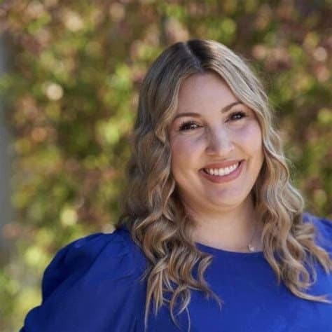 Cheating MAGA lover. She needs comments likes and sharing. CA PAWG! Comments? Thoughts?