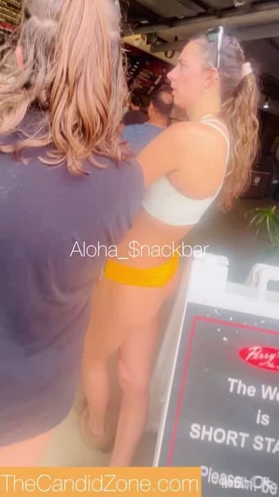 BEST EPIC CANDID  BUBBLE BIKINI ASS IN WATER PARK (FULL VIDEO ?)