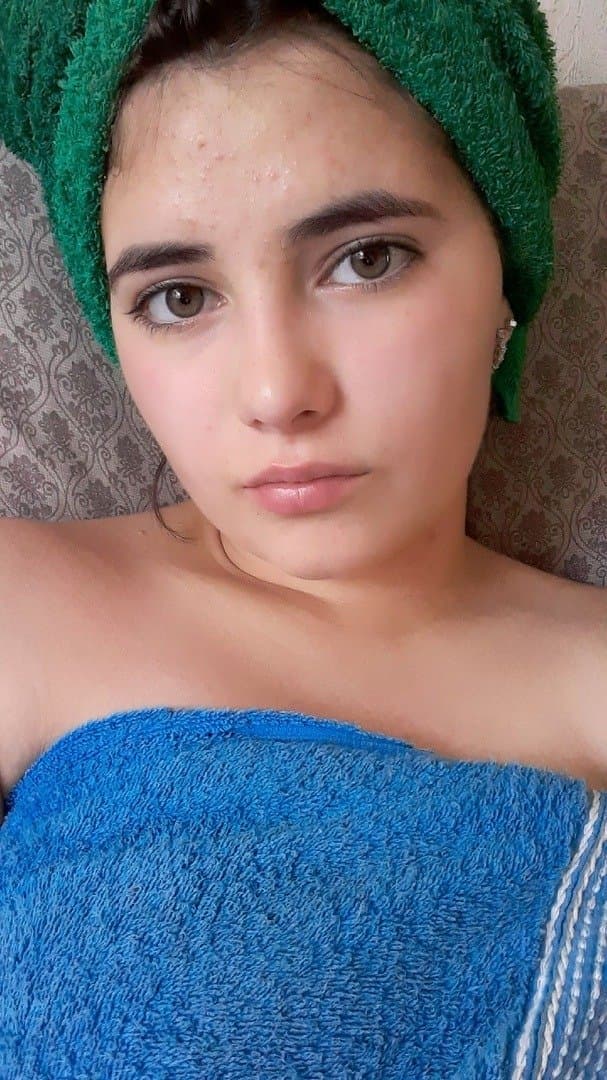 Putit4 Milán mostrando su tetitas chep4 lindo cul0 zorrit4 cam.