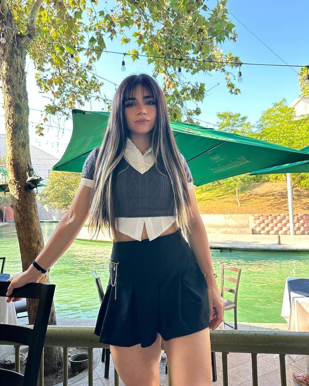 ALANA FLORES PACK COMPLETO XXX C8LO Y T3TA2 CUERPO PERFECTO DESCARGUENLO