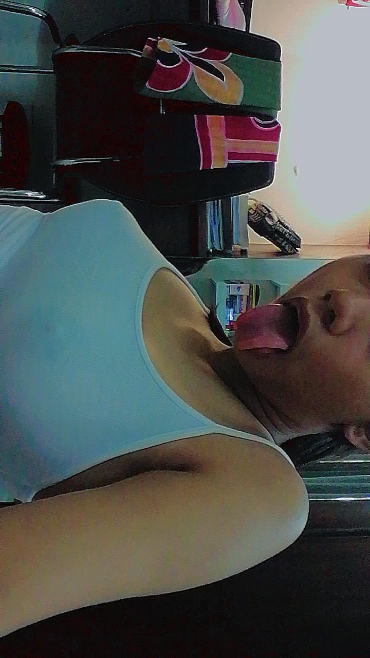 Young slut Jumaina leaks in white