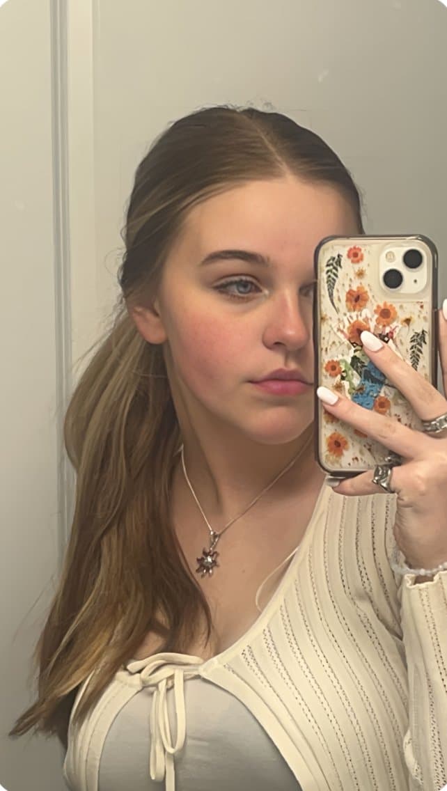 Click to view full size Blonde slut Brenna