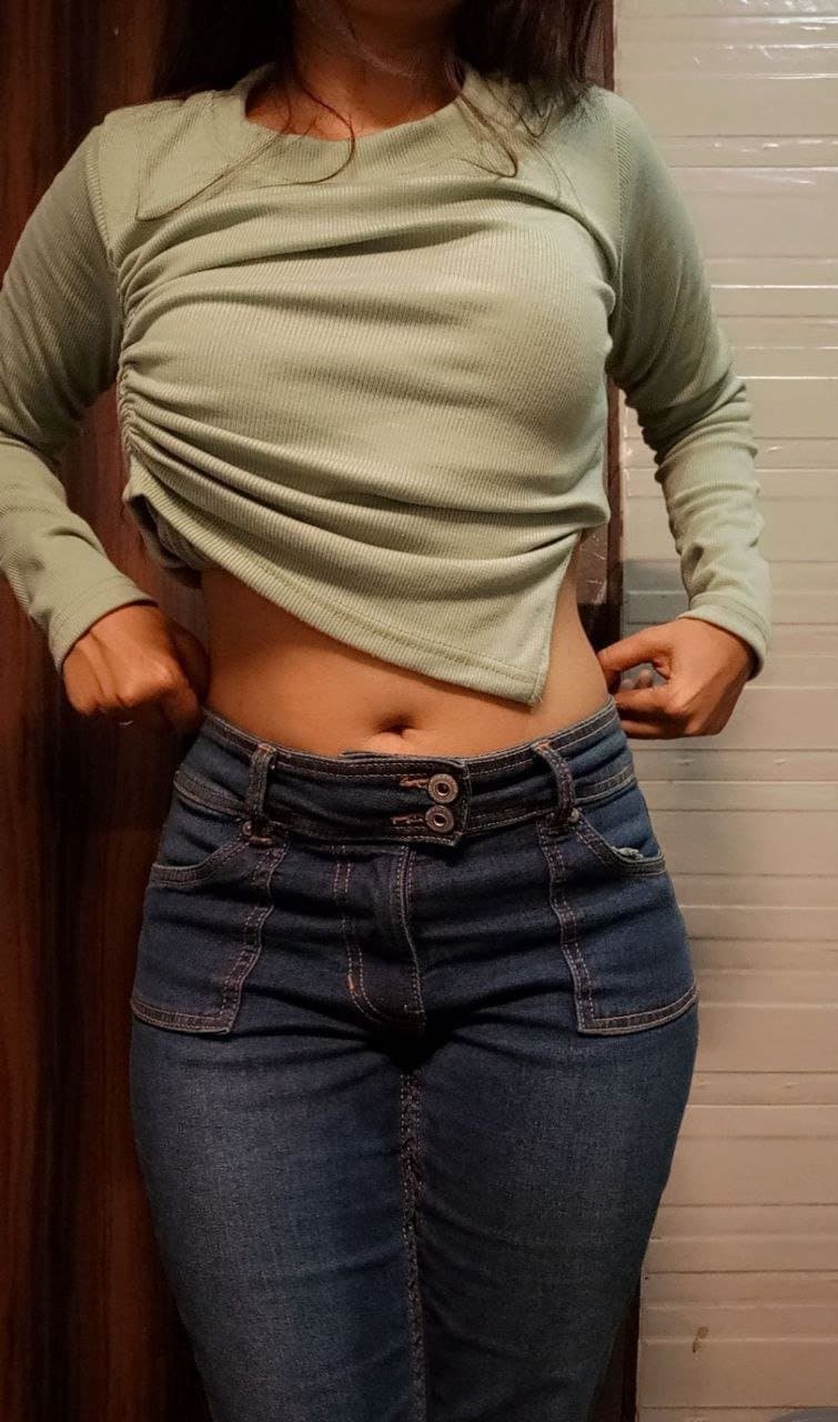 Beautiful Sexy Indian Gf Showing Teasing