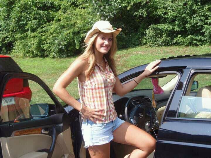 Click to view full size Emily and Victoria get topless and kiss each other on the G G W bus in their pre marriage years