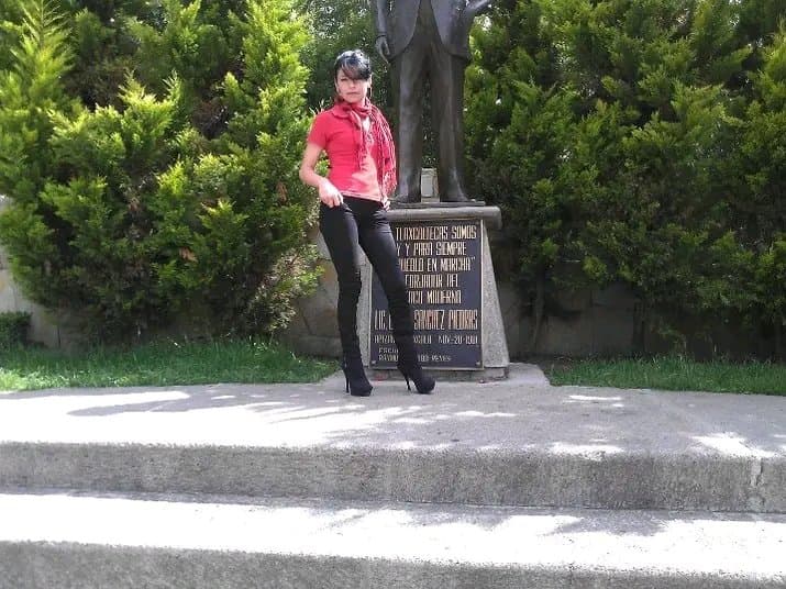 Vendedora mexicana sexi de Elektra