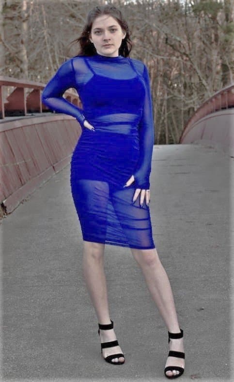 Brooklyn the Public Slut Poses on the Beach