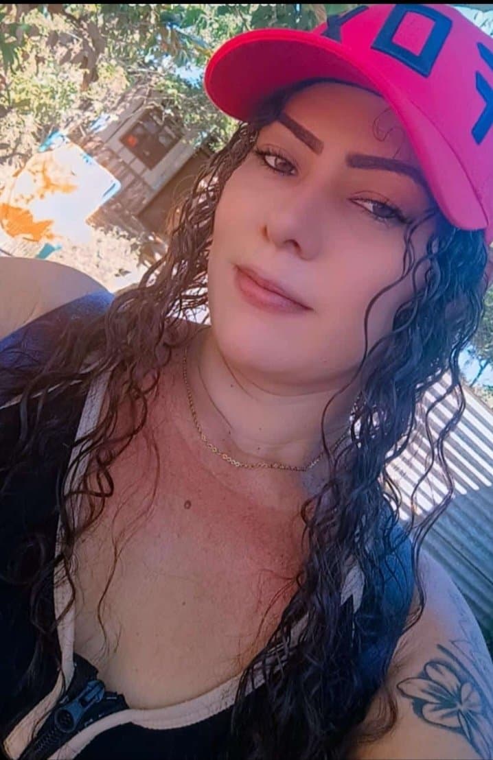 Click to view full size Esta puta me vende contenido exclusivo?maría