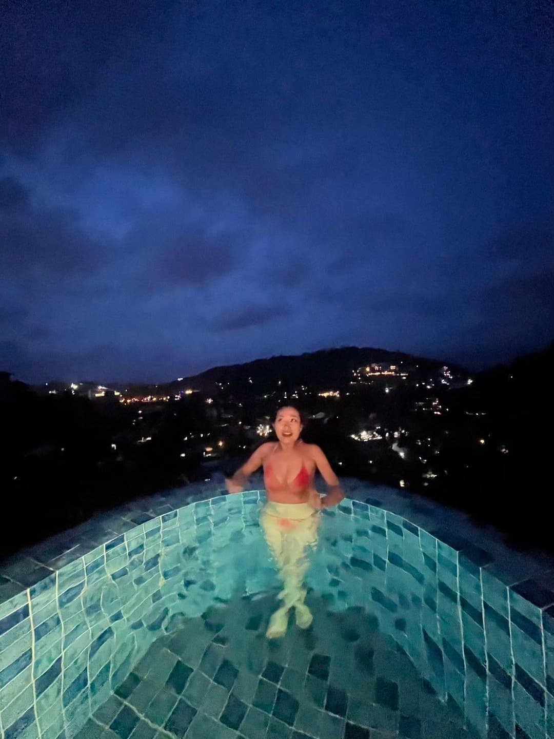 Japanese girl loves Indian men shows sexy feet and soles cheat on me in India and wears short bikini