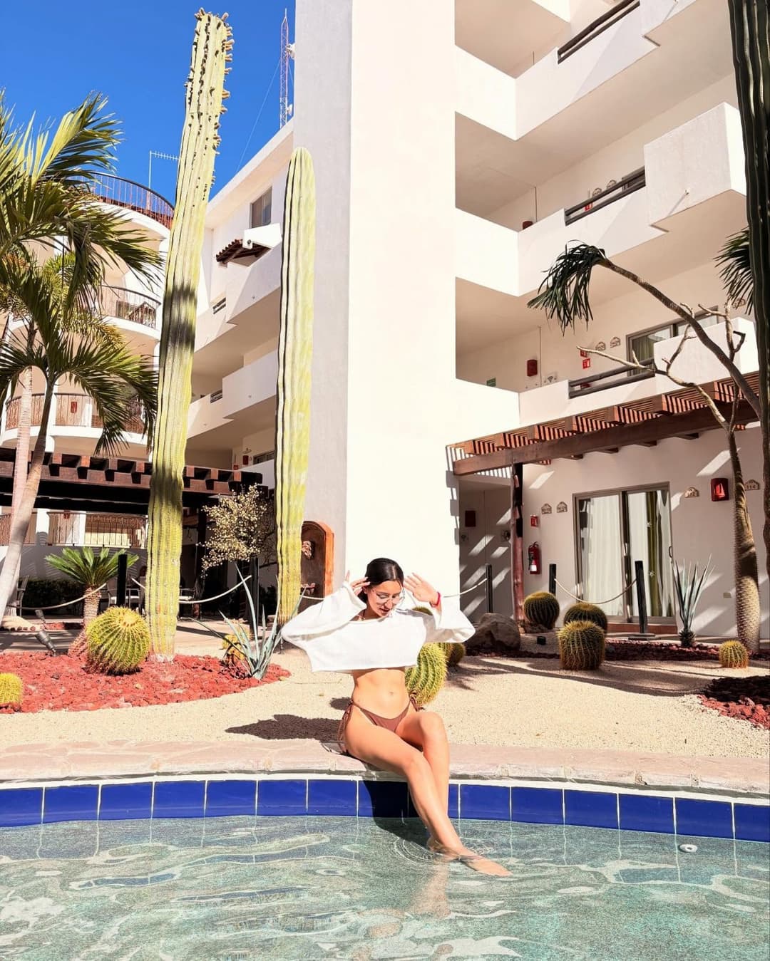 PARA TIRARLE SEMEN EN LOS LENTES?? (DIA 4) 1 DIA 1 PUTA HASTA ENCONTRAR A MI HERMANA "DEXIRE"